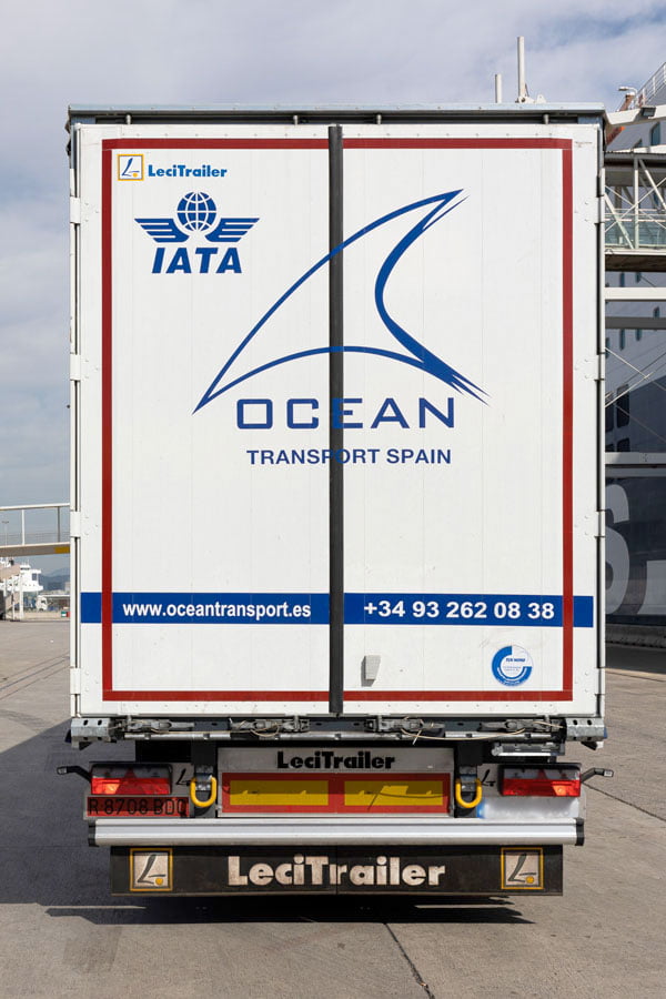 Transporte De Mercancías Por Carretera | OCEAN TRANSPORT